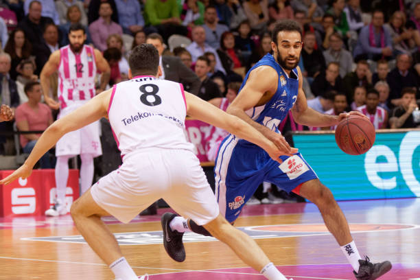 国足主帅伊 国足主帅伊