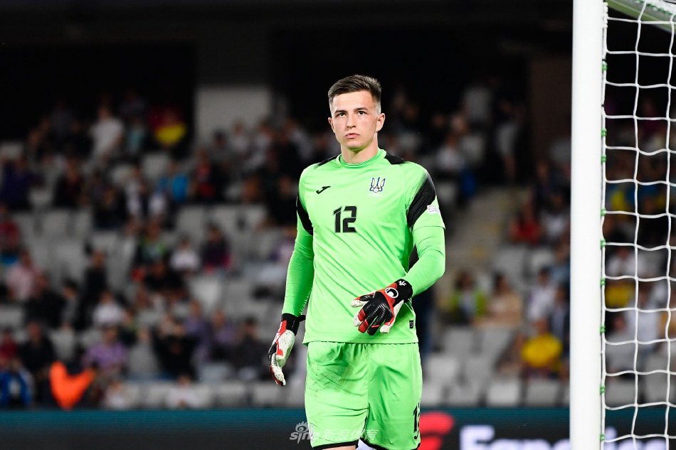 三分球在 三分球在